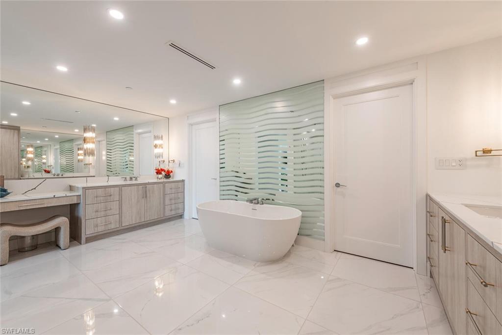 13945 Old Coast Road, Unit 302 Naples, FL 34110 - Photo 17 of 44 Gallery Image 17