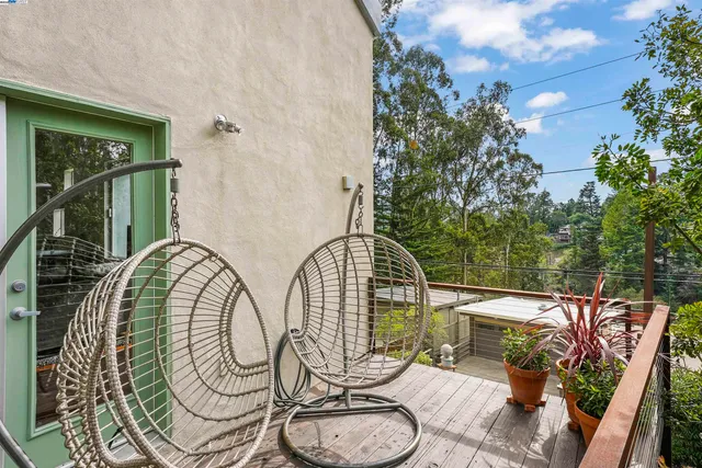 $1,098,000 | 1828 Arrowhead Drive, Oakland, CA 94611