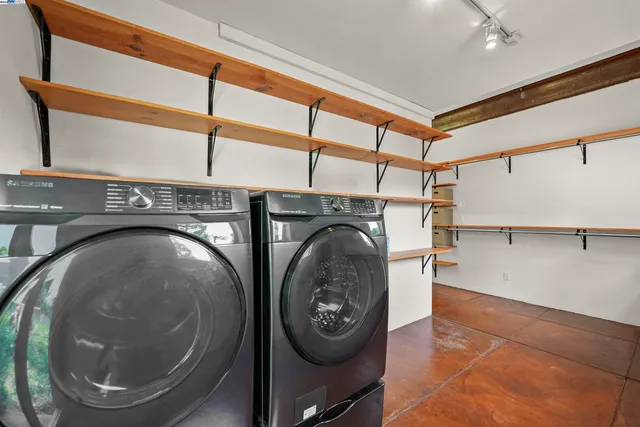 $1,098,000 | 1828 Arrowhead Drive, Oakland, CA 94611