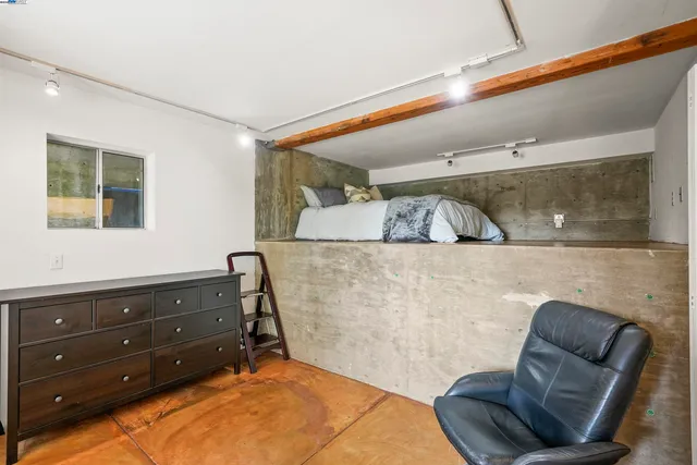 $1,098,000 | 1828 Arrowhead Drive, Oakland, CA 94611