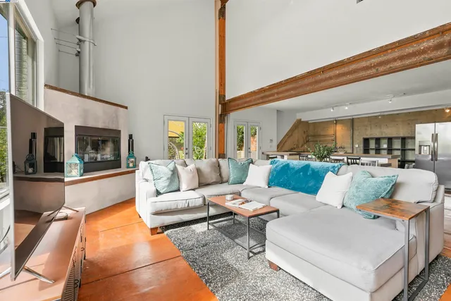 $1,098,000 | 1828 Arrowhead Drive, Oakland, CA 94611