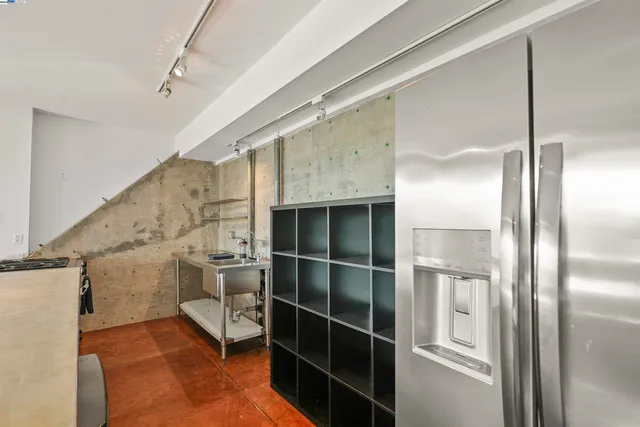 $1,098,000 | 1828 Arrowhead Drive, Oakland, CA 94611