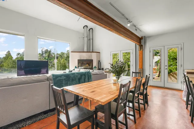 $1,098,000 | 1828 Arrowhead Drive, Oakland, CA 94611