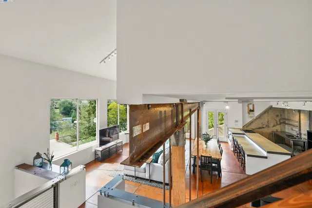 $1,098,000 | 1828 Arrowhead Drive, Oakland, CA 94611