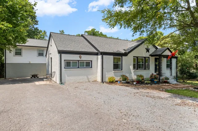 $2,200 | 4907 Log Cabin Road, Nashville, TN 37216