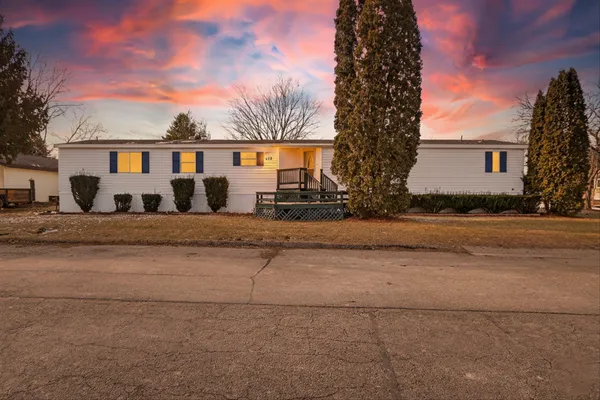 $135,000 | 112 Falling Creek Circle, Janesville, WI 53548