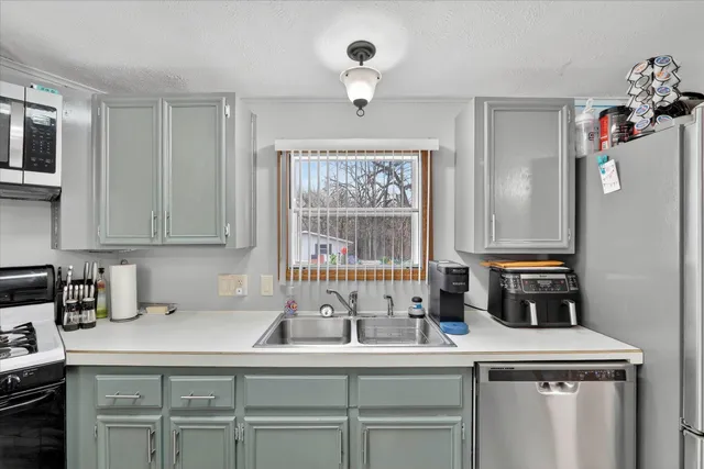 $140,000 | 112 Falling Creek Circle, Janesville, WI 53548