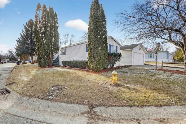 $135,000 | 112 Falling Creek Circle, Janesville, WI 53548