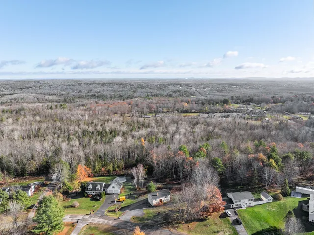 $299,000 | 31 Hillcrest Drive, Hermon, ME 04401