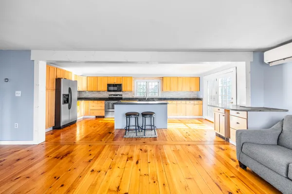 $289,000 | 31 Hillcrest Drive, Hermon, ME 04401