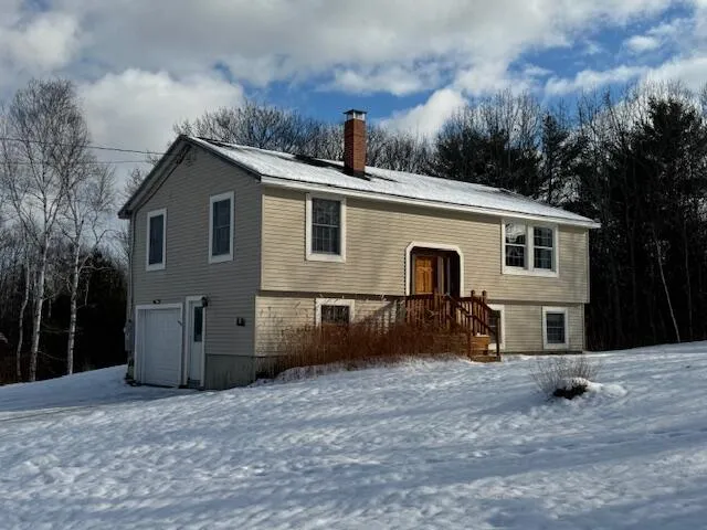 $299,000 | 31 Hillcrest Drive, Hermon, ME 04401