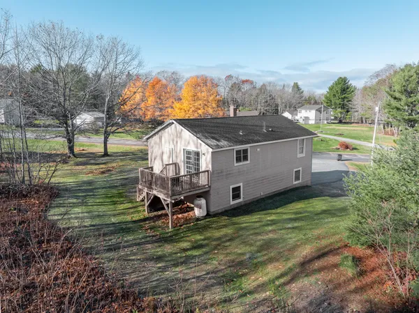 $289,000 | 31 Hillcrest Drive, Hermon, ME 04401