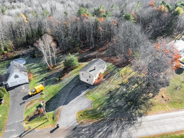 $299,000 | 31 Hillcrest Drive, Hermon, ME 04401