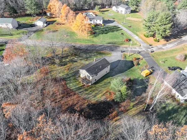 $289,000 | 31 Hillcrest Drive, Hermon, ME 04401