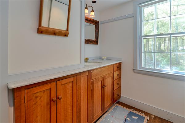 8 Farm Road Sherborn, MA 01770 - Photo 10 of 15 Gallery Image 10