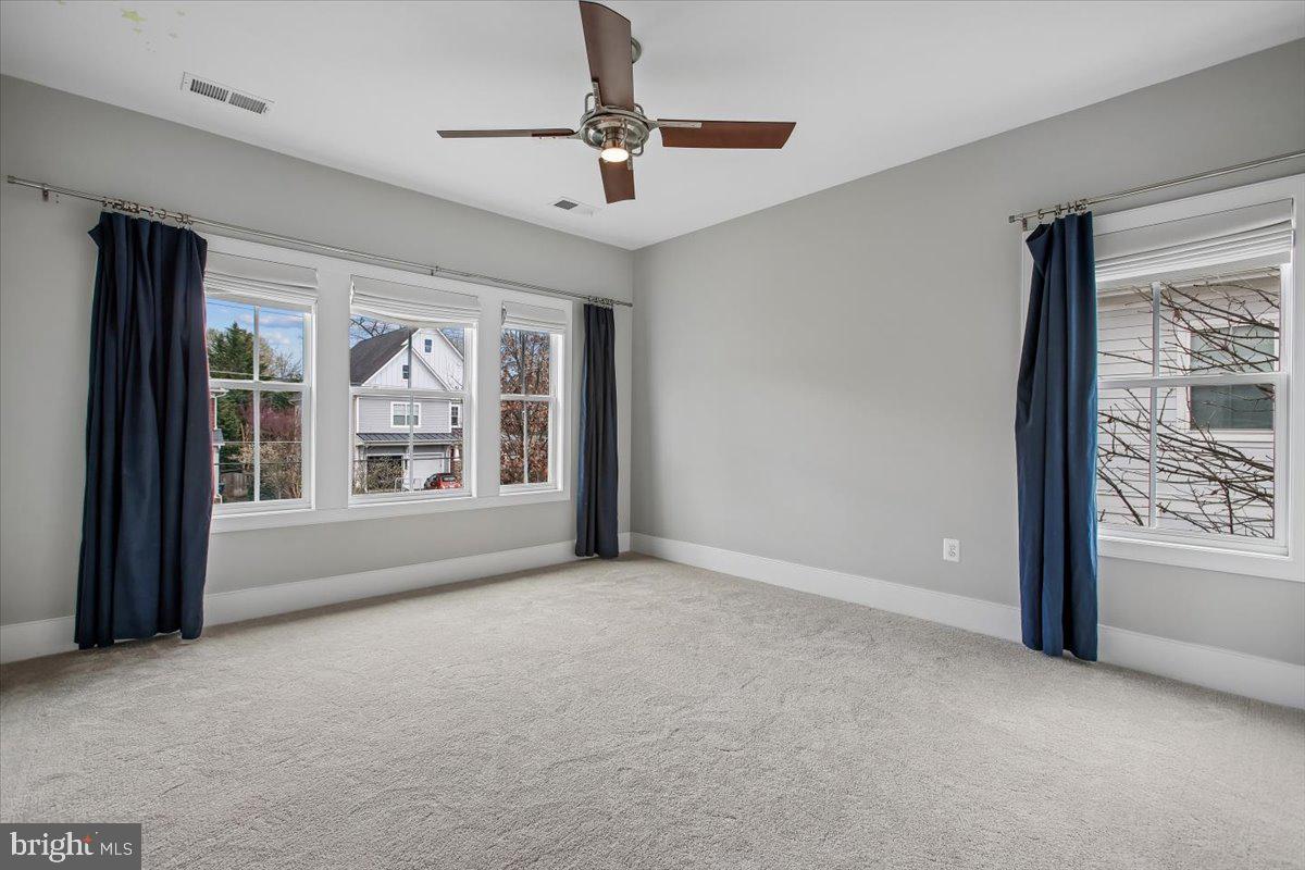 1462 Spring Vale Avenue McLean, VA 22101 - Photo 17 of 25 Bright and airy room with charm.
