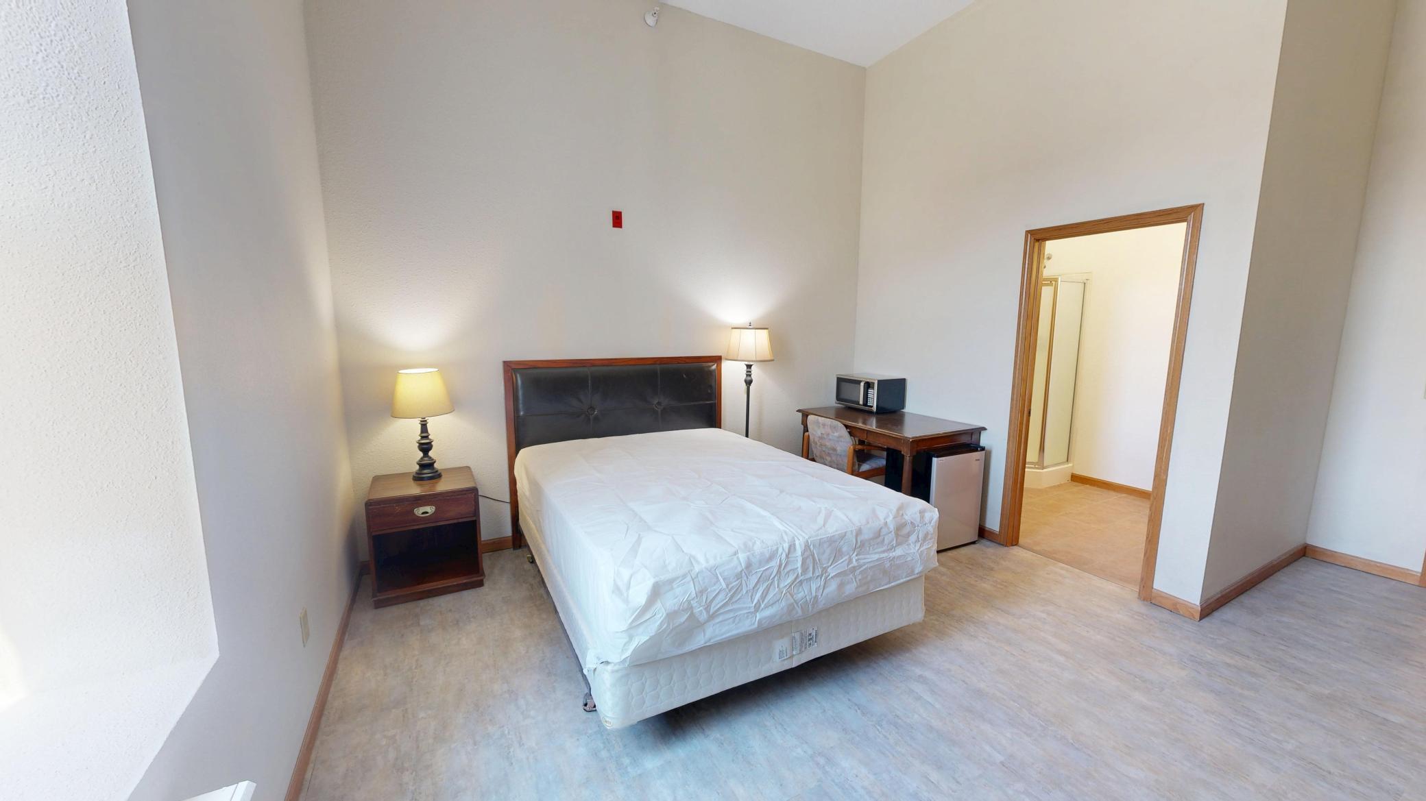 542 Benson Avenue Southwest, Unit DORM TYPE DWELLING Willmar, MN 56201 - Photo 2 of 13