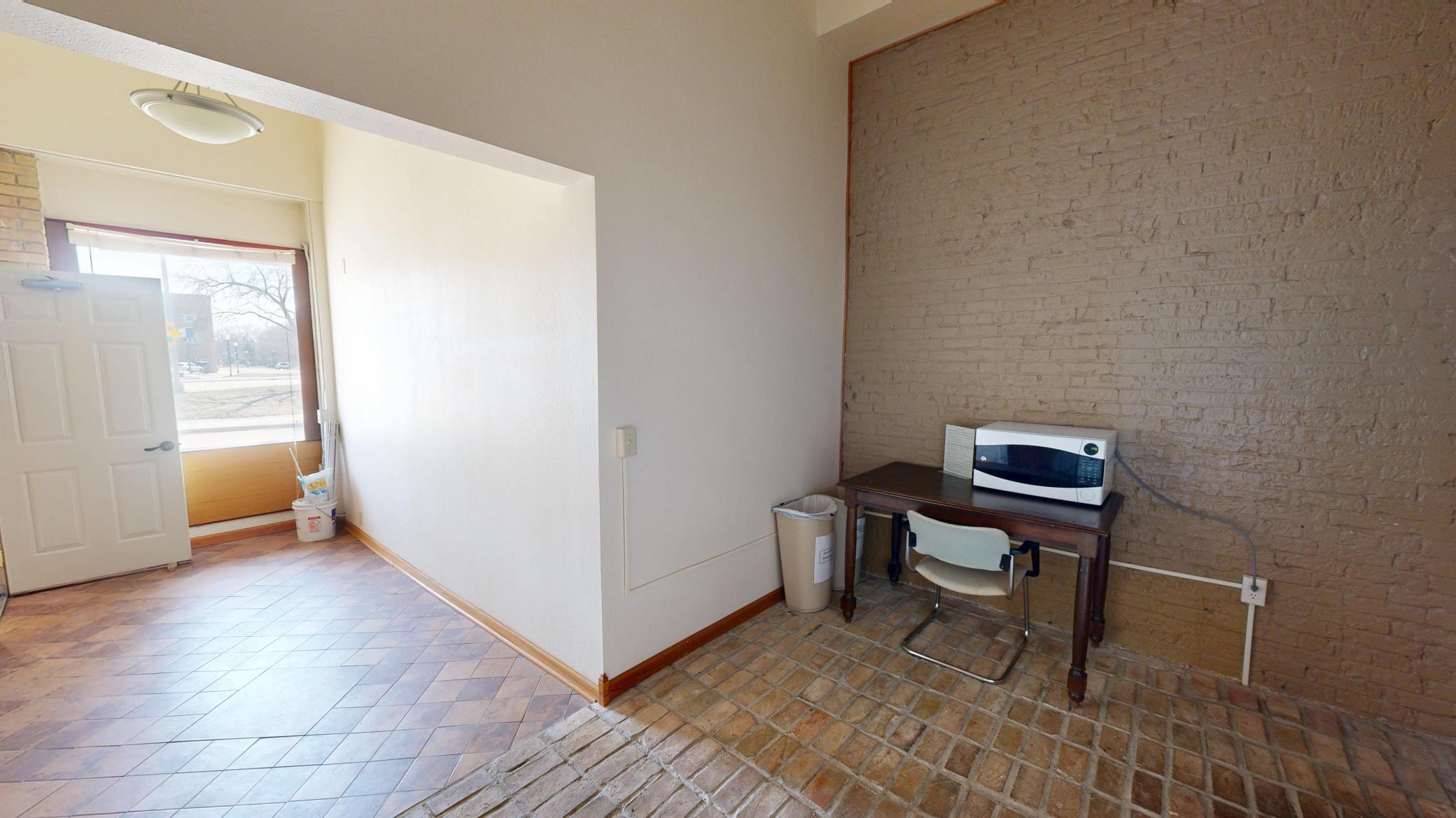 542 Benson Avenue Southwest, Unit DORM TYPE DWELLING Willmar, MN 56201 - Photo 5 of 13