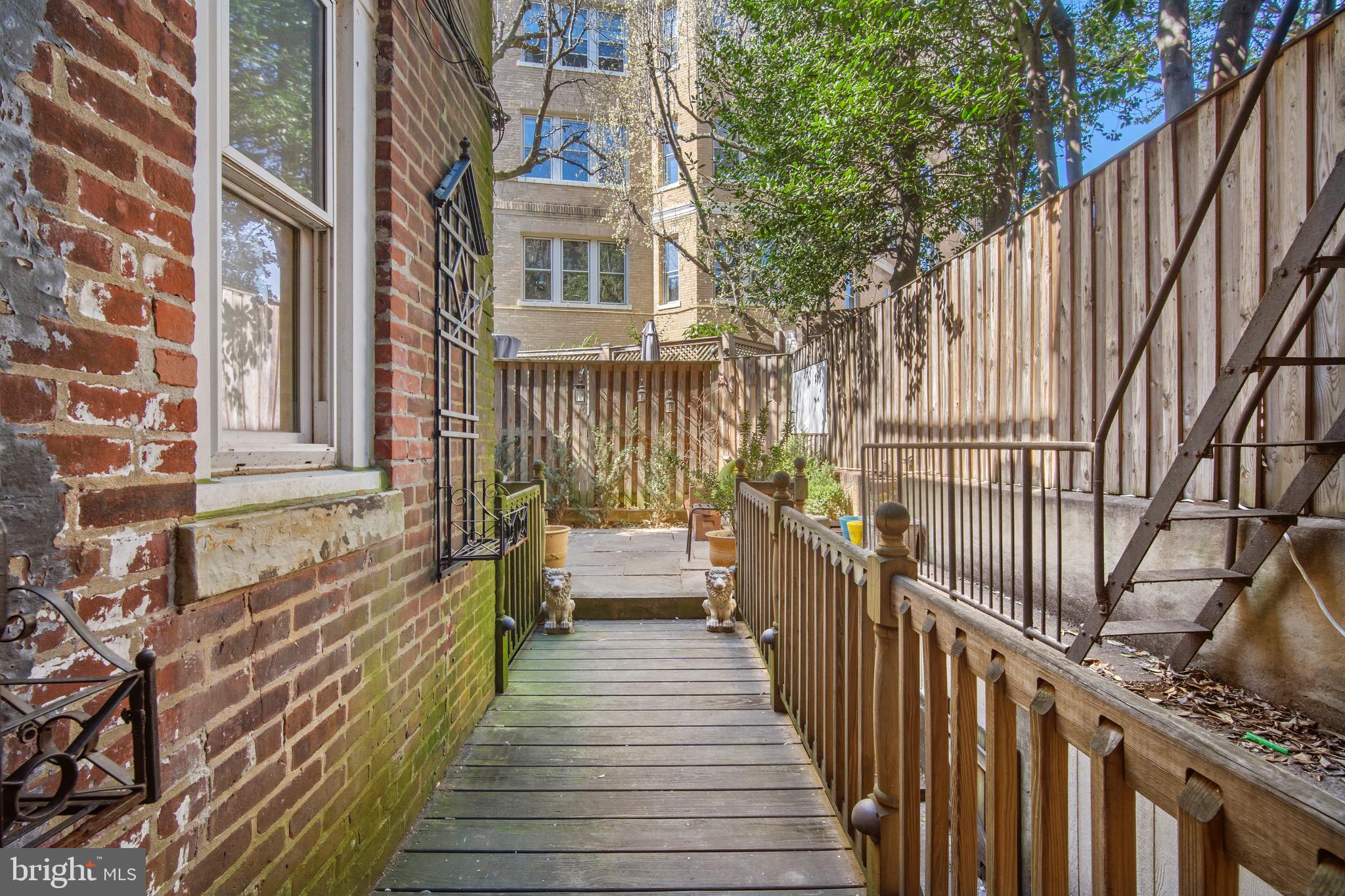 2011 Columbia Road Northwest, Unit 2 Washington, DC 20009 - Photo 4 of 28 Gallery Image 4