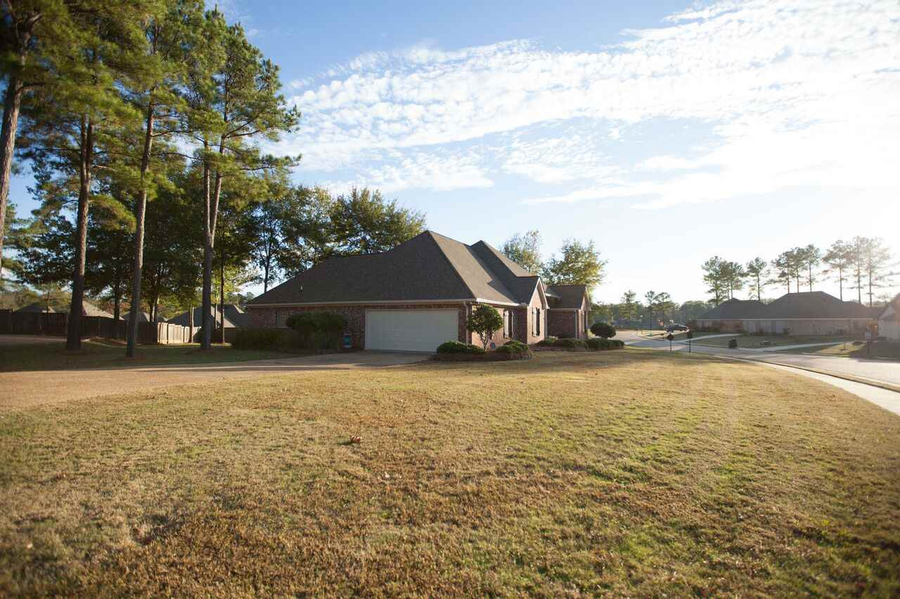124 Ashbrooke Boulevard Madison, MS 39110 - Photo 7 of 49 Photo 7