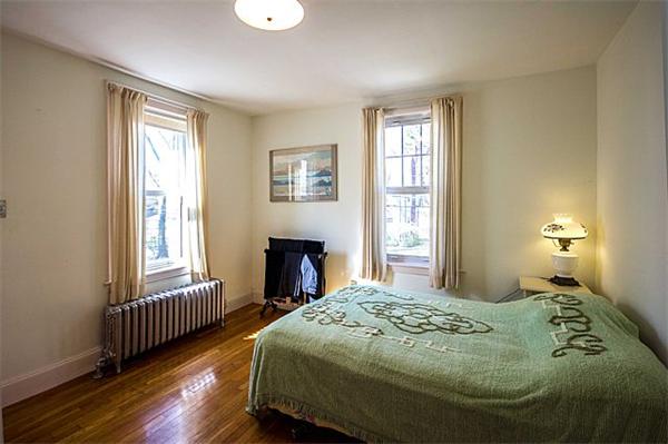 299 Russett Road Brookline, MA 02467 - Photo 9 of 17 Gallery Image 9