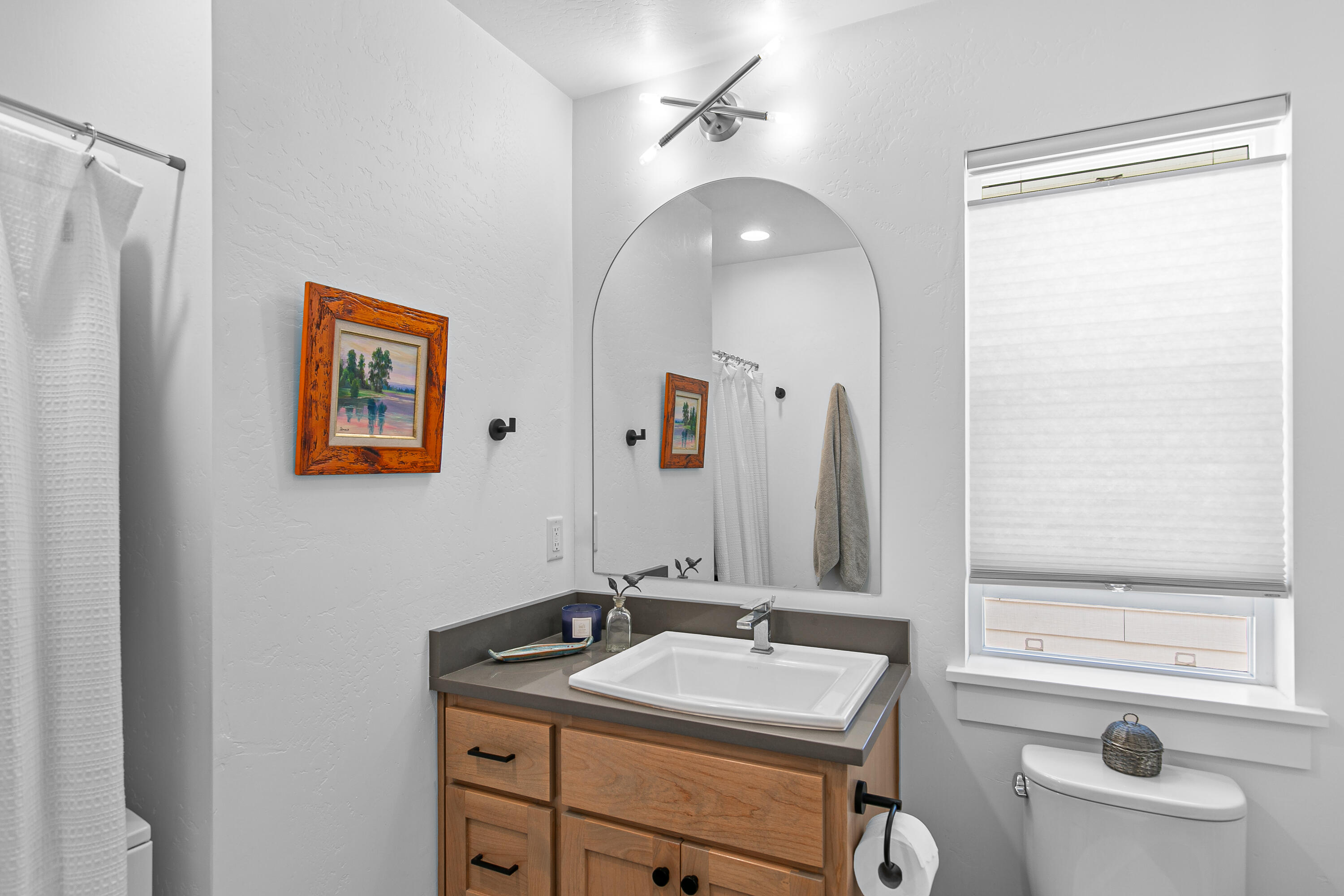 583 Coffee Lane Ashland, OR 97520 - Photo 11 of 19 9R9A7093