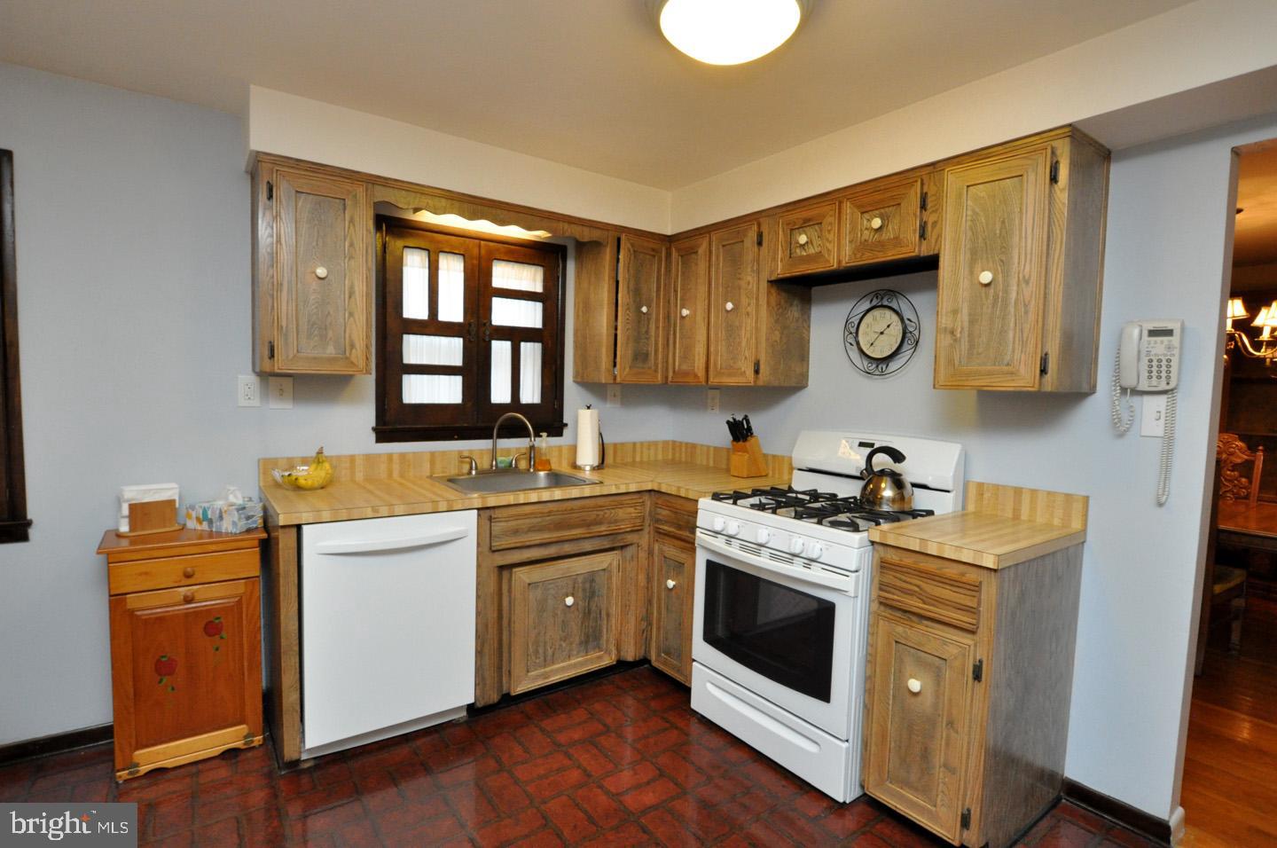 9 Conestoga Road Clementon, NJ 08021 - Photo 13 of 42 Kitchen View from the fridge