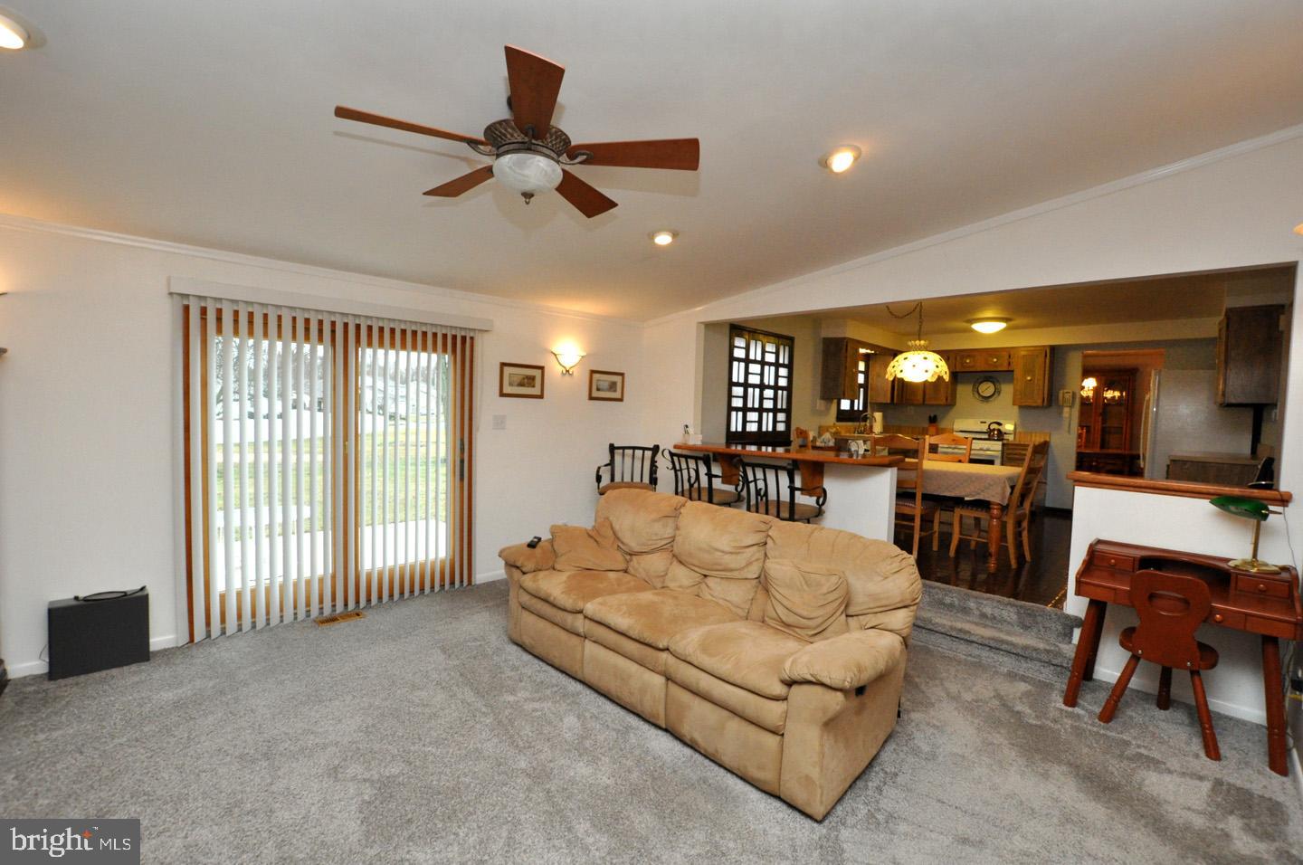 9 Conestoga Road Clementon, NJ 08021 - Photo 15 of 42 Family Room View