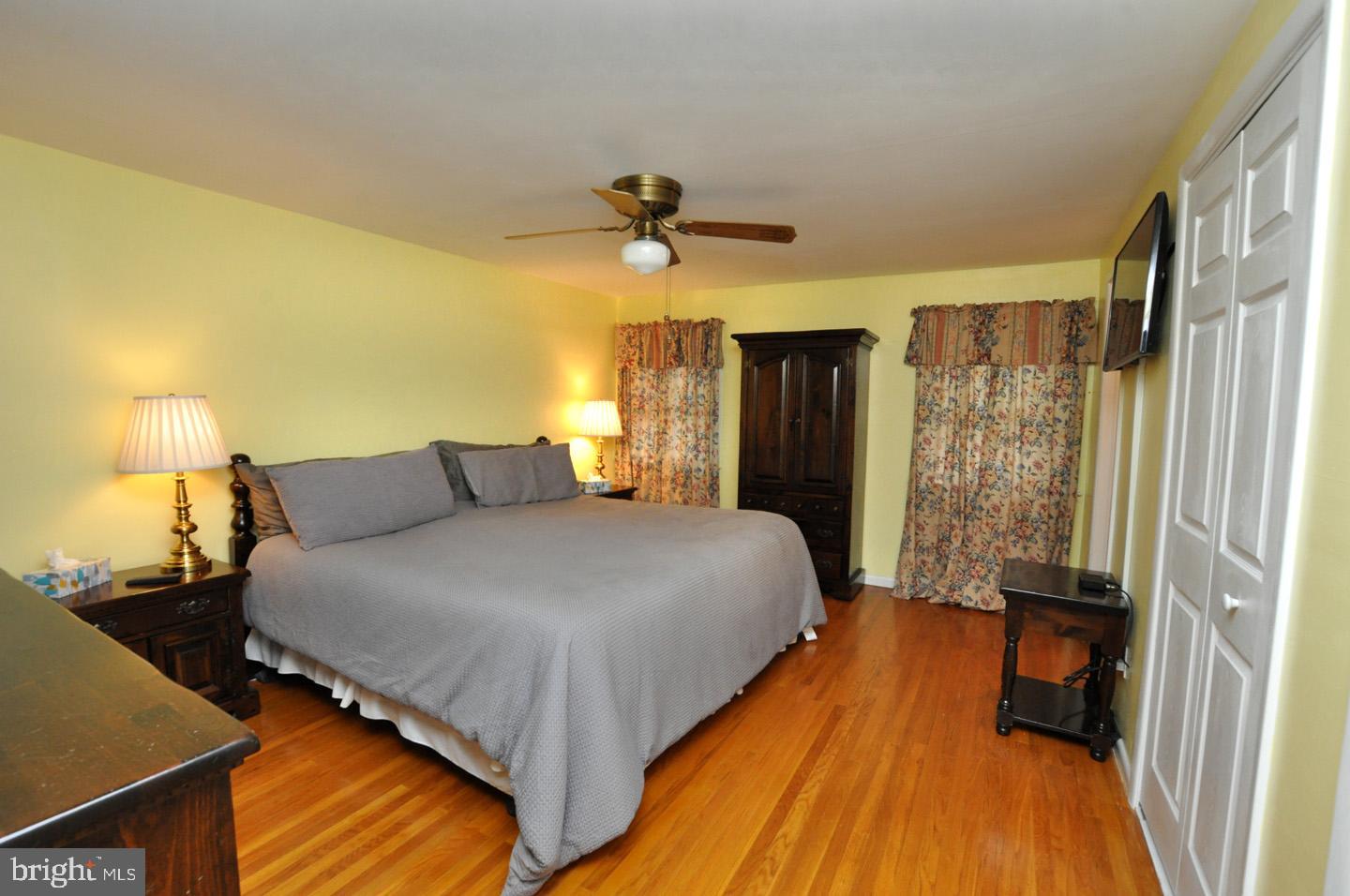 9 Conestoga Road Clementon, NJ 08021 - Photo 23 of 42 Main Room