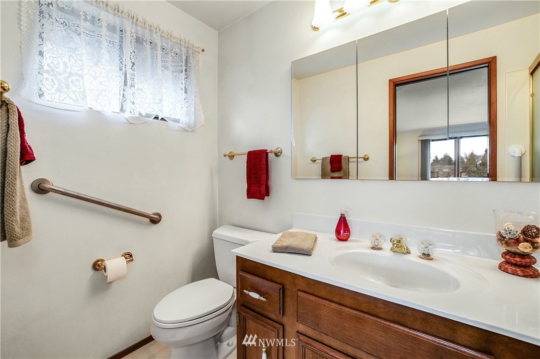 8935 Northeast 192nd Place Bothell, WA 98011 - Photo 19 of 32 Gallery Image 19