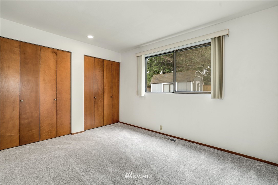 8935 Northeast 192nd Place Bothell, WA 98011 - Photo 20 of 32 Gallery Image 20