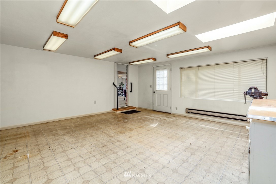 8935 Northeast 192nd Place Bothell, WA 98011 - Photo 25 of 32 Gallery Image 25