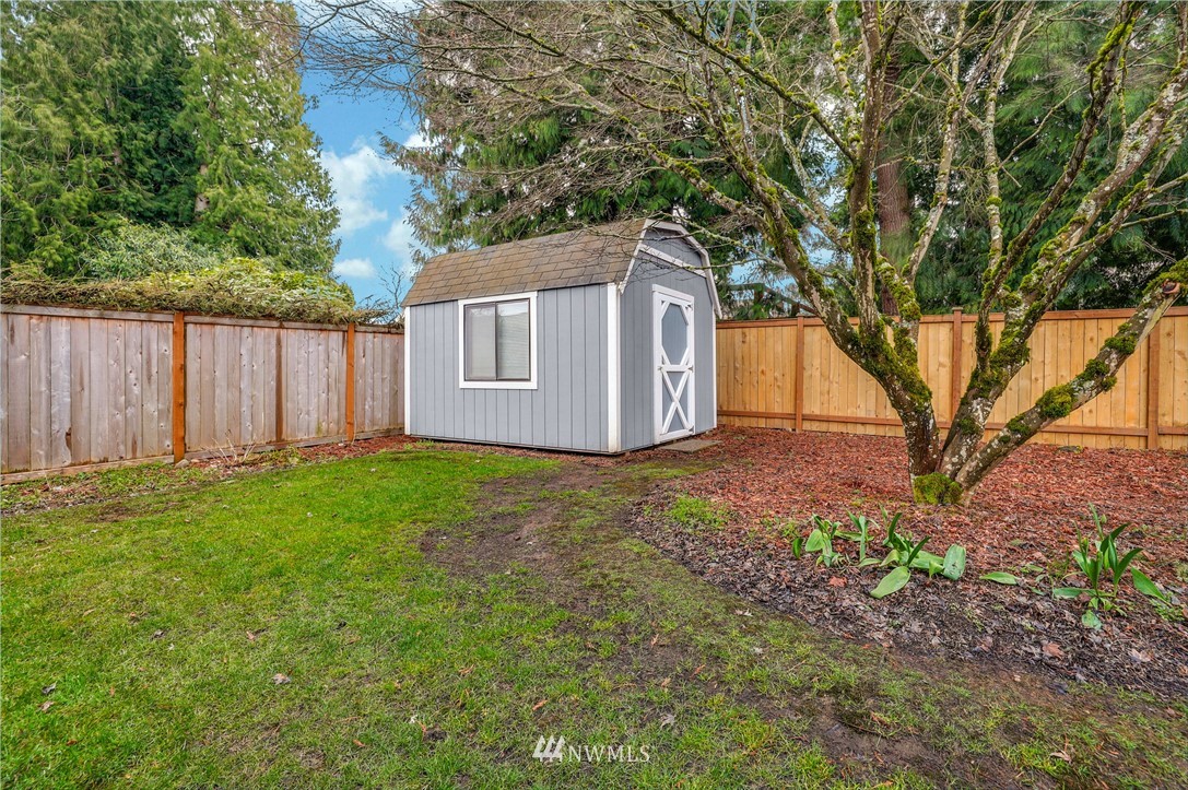 8935 Northeast 192nd Place Bothell, WA 98011 - Photo 30 of 32 Gallery Image 30