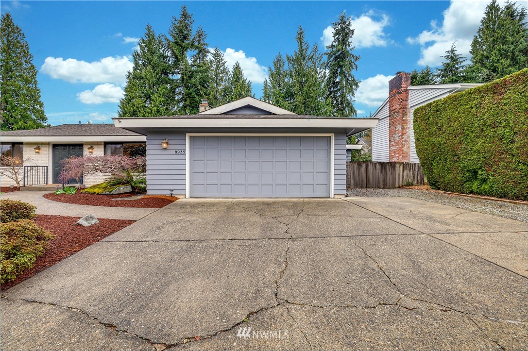 8935 Northeast 192nd Place Bothell, WA 98011 - Photo 5 of 32 Gallery Image 5