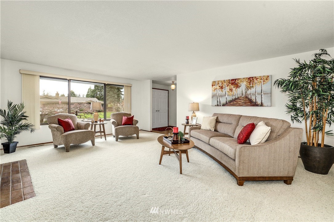 8935 Northeast 192nd Place Bothell, WA 98011 - Photo 7 of 32 Gallery Image 7