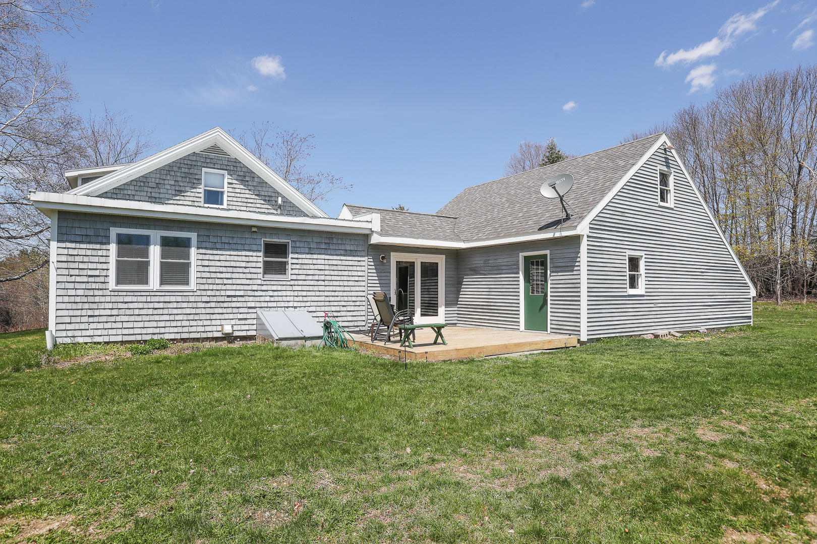 607 Kennebec Road Hampden, ME 04444 - Photo 11 of 39 IMG_9588