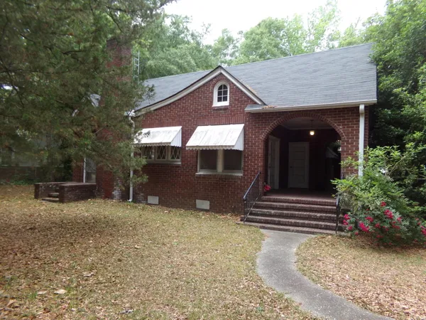 $156,000 | 7 East Charlotte Avenue, Sumter, SC 29150