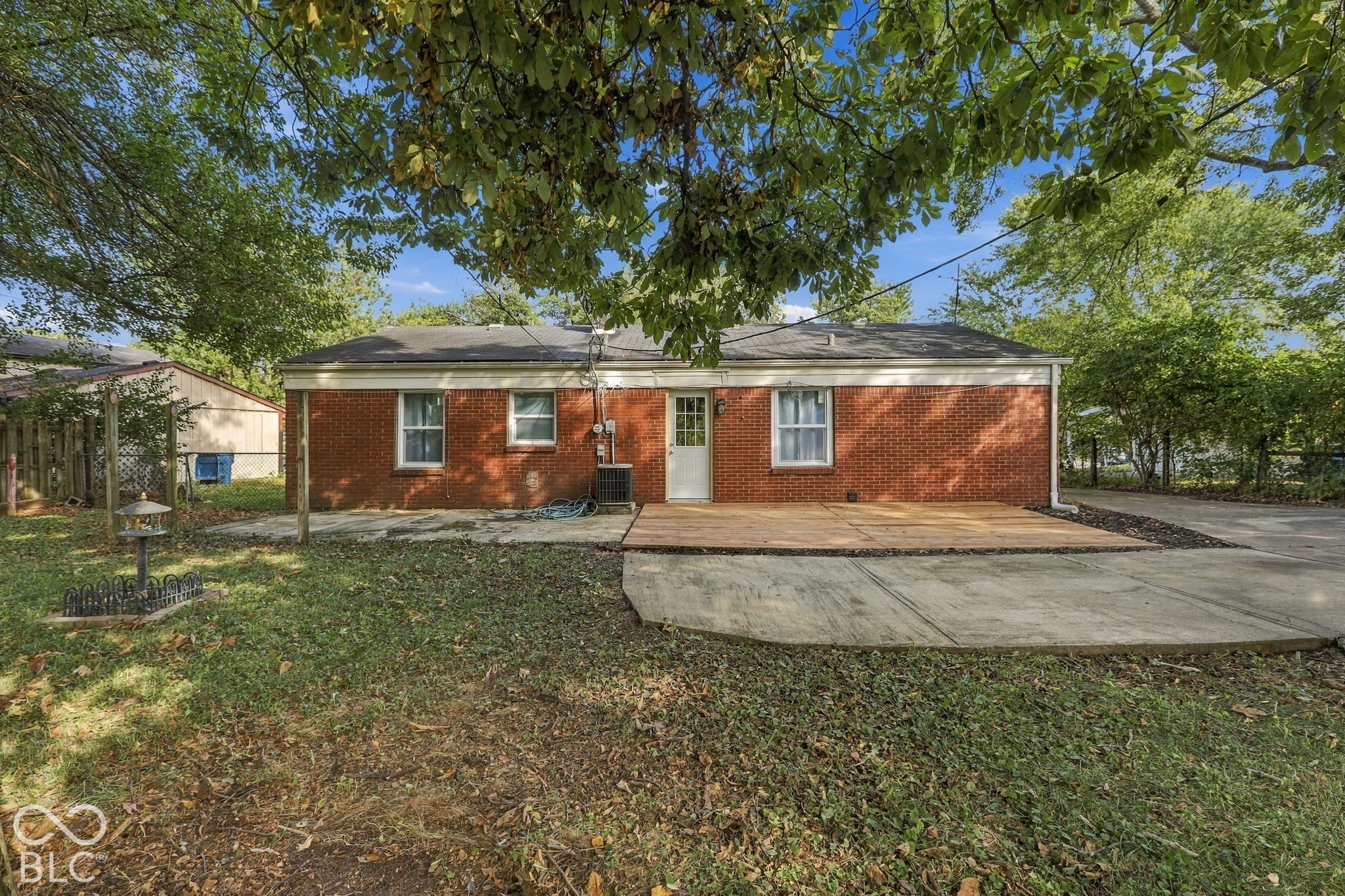 8235 Barry Road Indianapolis, IN 46219 - Photo 7 of 35 Gallery Image 7