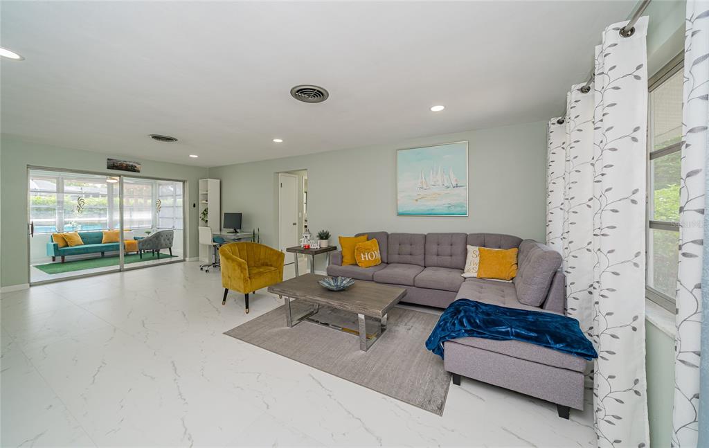 2063 Dunston Cove Road Clearwater, FL 33755 - Photo 6 of 52