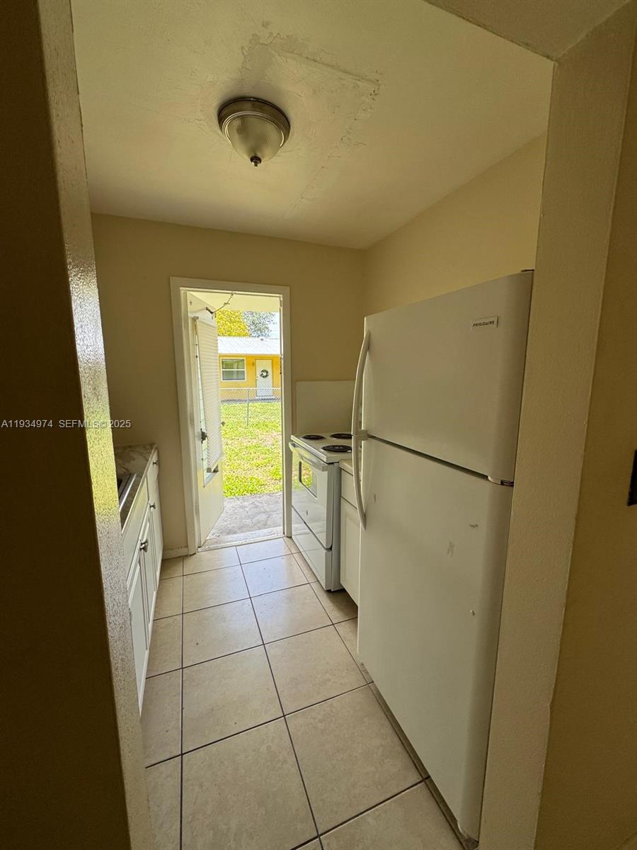 151 Northwest 164th Street Miami, FL 33169 - Photo 11 of 77