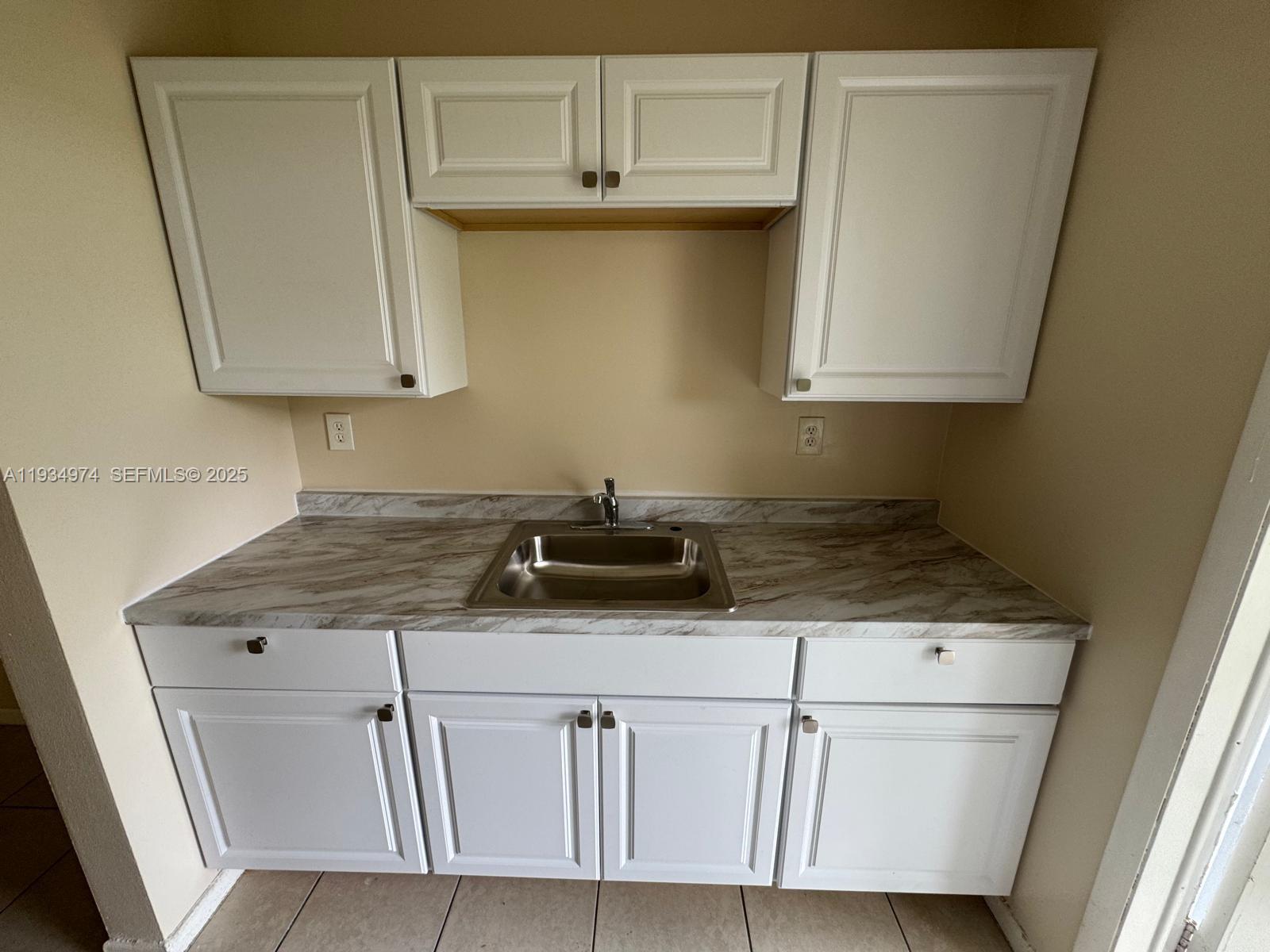 151 Northwest 164th Street Miami, FL 33169 - Photo 16 of 77