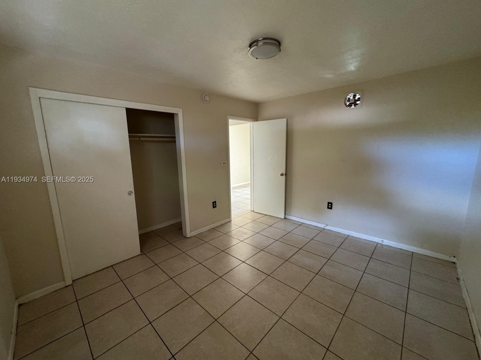 151 Northwest 164th Street Miami, FL 33169 - Photo 19 of 77