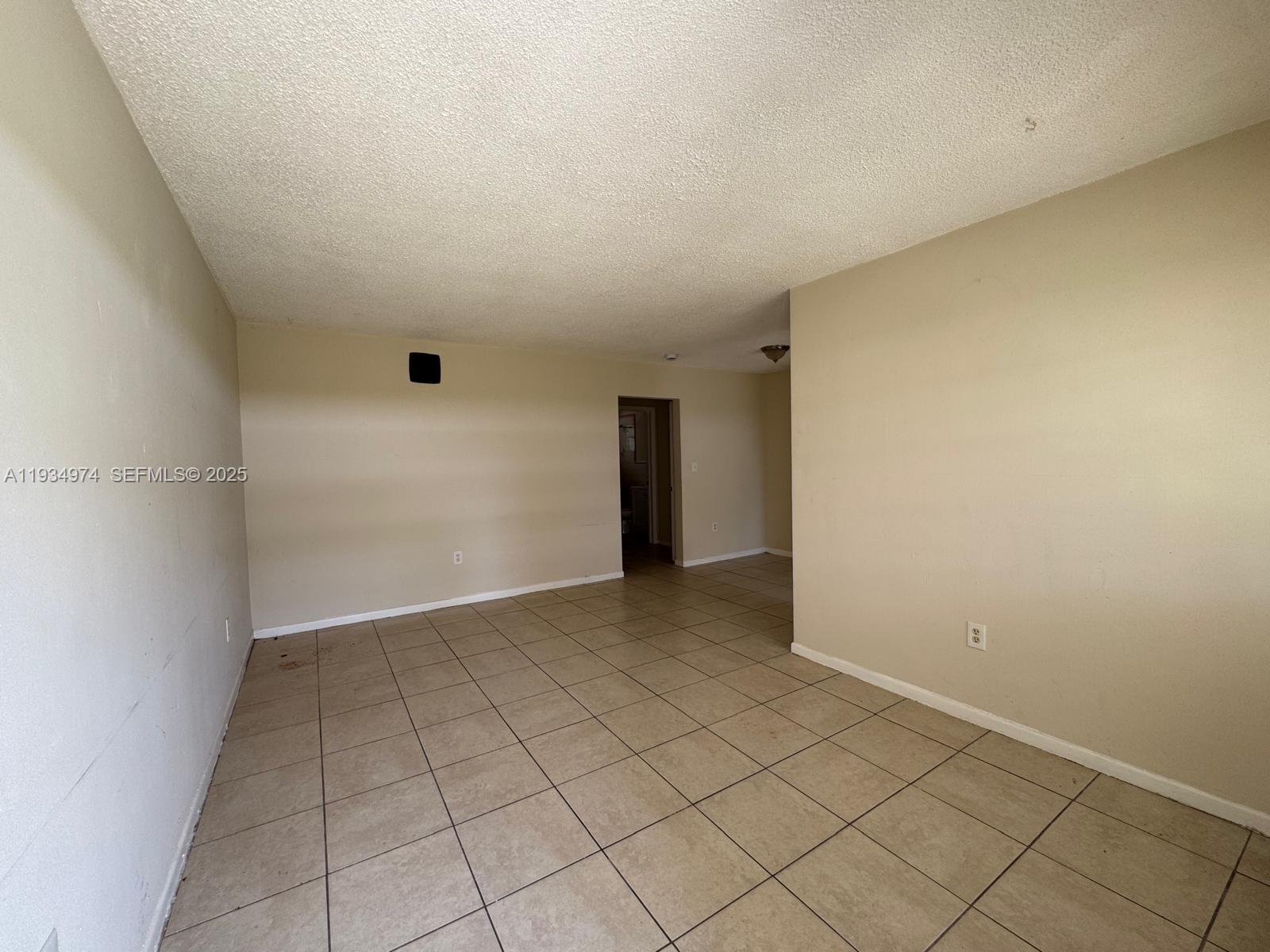 151 Northwest 164th Street Miami, FL 33169 - Photo 28 of 77