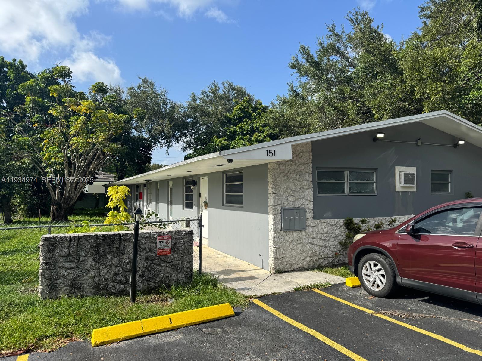 151 Northwest 164th Street Miami, FL 33169 - Photo 7 of 77