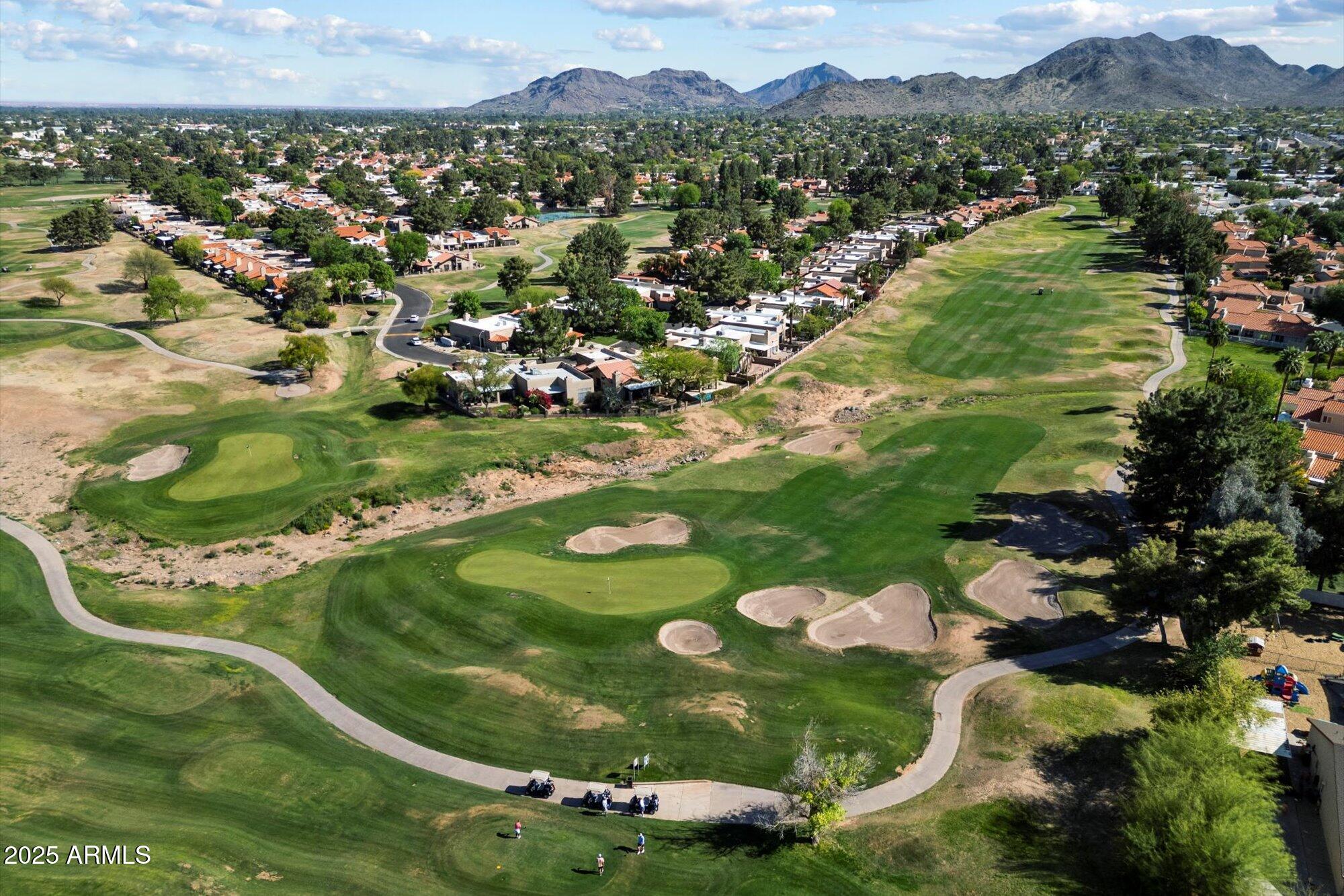 11846 North 40th Place Phoenix, AZ 85028 - Photo 36 of 37 a view of a city