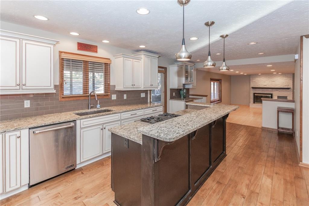8332 Forward Pass Road Indianapolis, IN 46217 - Photo 11 of 31 Gallery Image 11