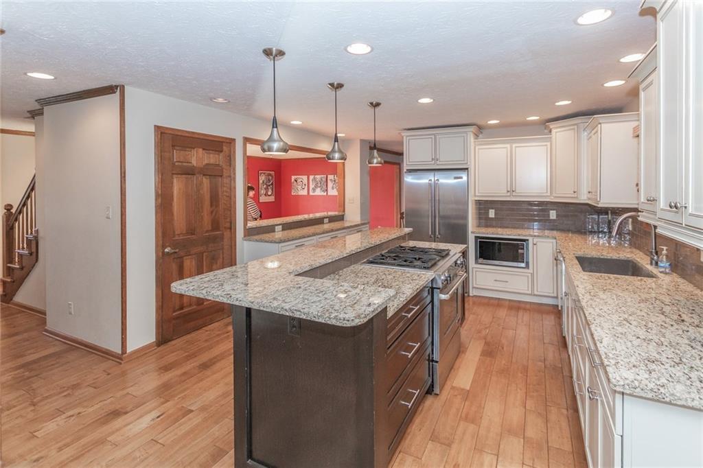 8332 Forward Pass Road Indianapolis, IN 46217 - Photo 10 of 31 Gallery Image 10