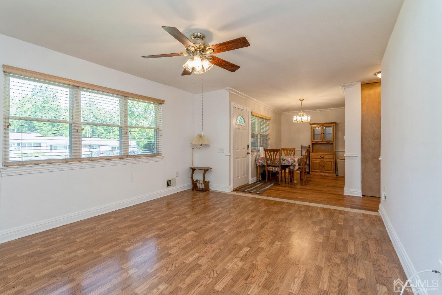39 Haven Drive Old Bridge, NJ 07747 - Photo 9 of 16 a view of a livingroom with a workspace