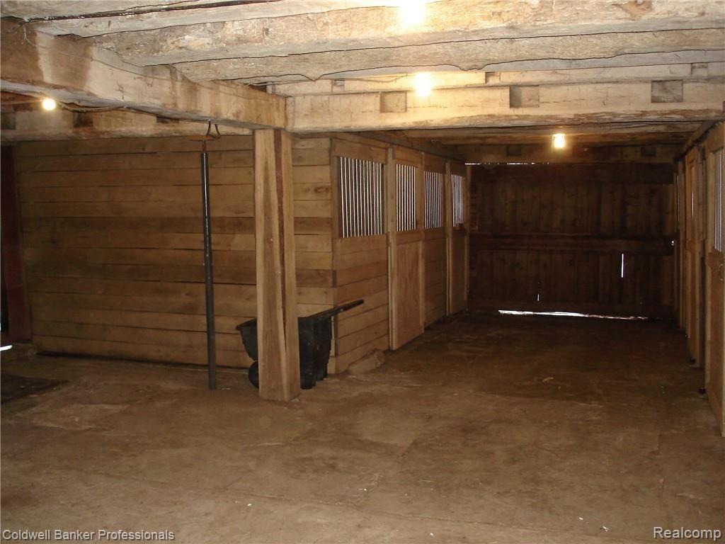 4451 Diehl Road Metamora, MI 48455 - Photo 30 of 34