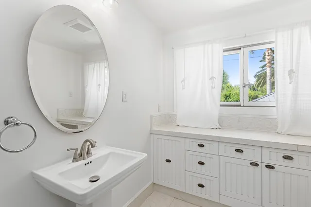 $874,999 | 5119 East Foppiano Lane, Stockton, CA 95212